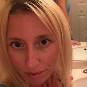 Meet your Posher, Adrianna